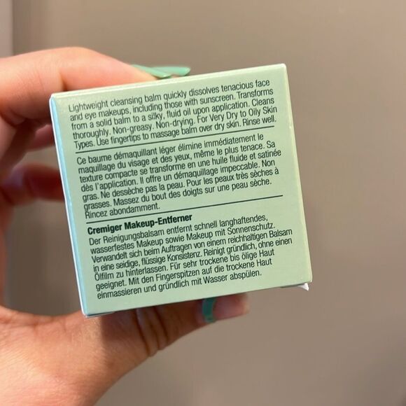 Clinique • Take the Day Off cleansing balm makeup remover - Picture 6 of 7